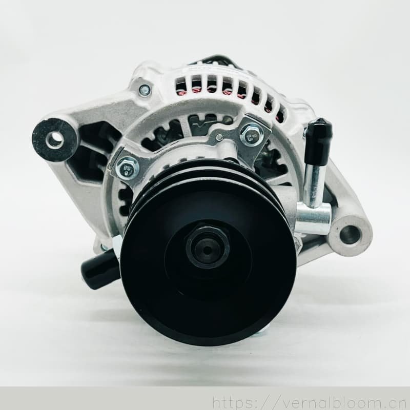 Nissan Cefiro A33 alternator 23100-0L701 23100-31U01 12V 110A with 6 groove pulley